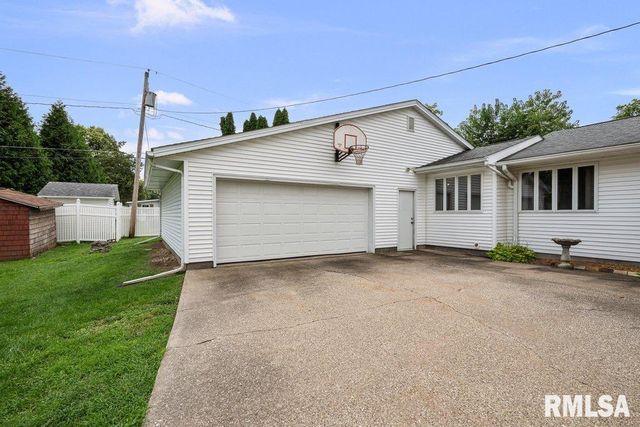 4306 16TH Avenue, Moline, IL 61265