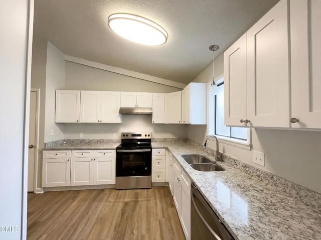 805 Wedgewood Avenue, Zebulon, NC 27597