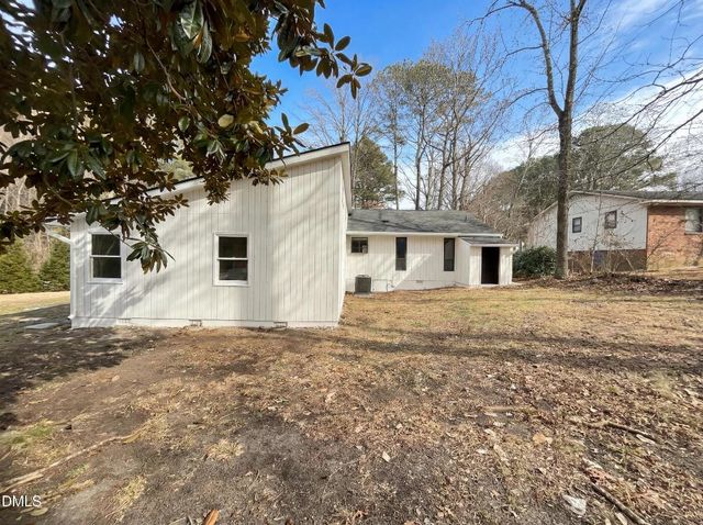 805 Wedgewood Avenue, Zebulon, NC 27597