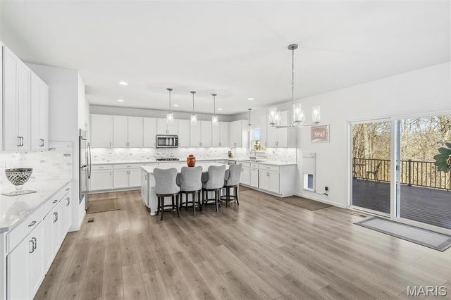 1278 Harvester Drive, Chesterfield, MO 63005