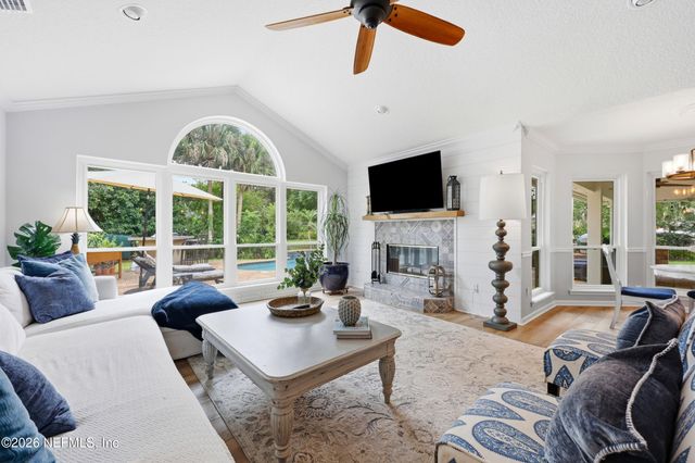 13802 LONGS LANDING Road E, Jacksonville, FL 32225