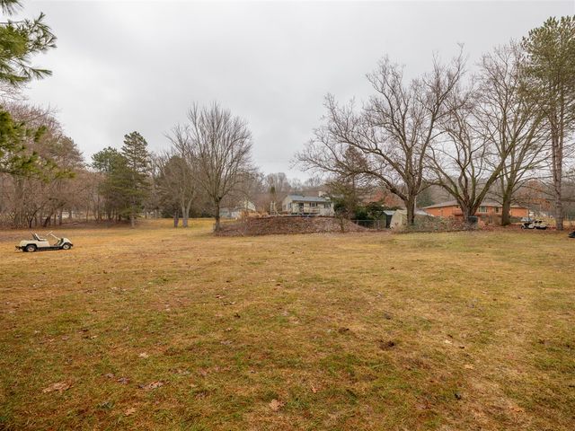 8397 N Riverview Drive, Kalamazoo, MI 49004