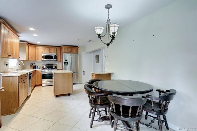 1 Verdin Drive, New City, NY 10956