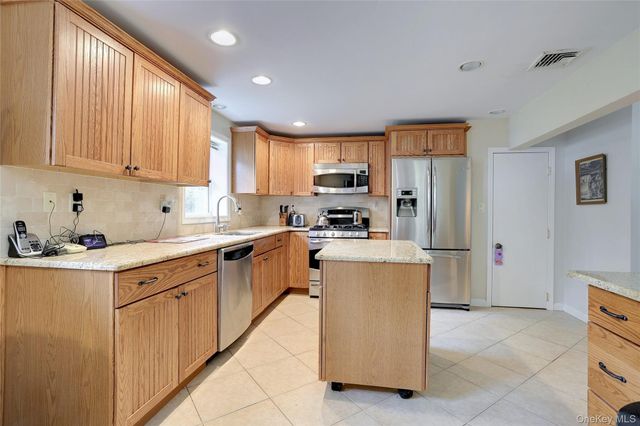 1 Verdin Drive, New City, NY 10956
