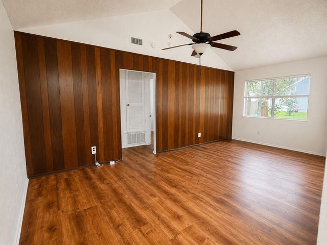 4714 Lambs LN, Austin, TX 78744