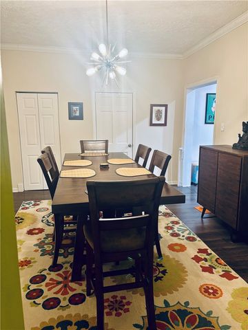 112 N 1st St, Jeannette, PA 15644