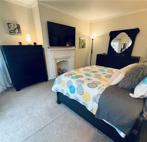 112 N 1st St, Jeannette, PA 15644