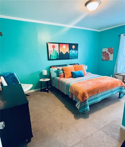 112 N 1st St, Jeannette, PA 15644