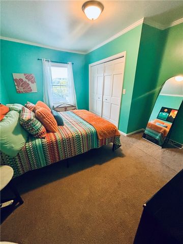 112 N 1st St, Jeannette, PA 15644