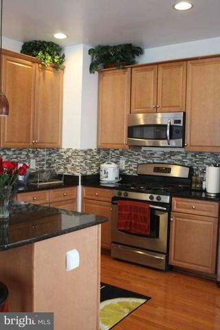 2483 TERRA COTTA CIR, Herndon, VA 20171