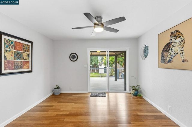 31 Adelaide Dr, Martinez, CA 94553