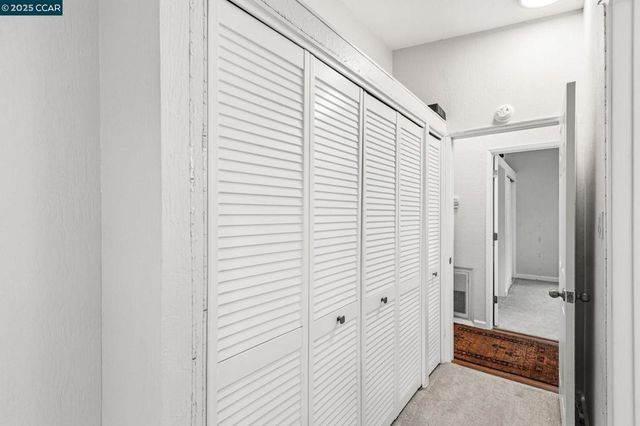 31 Adelaide Dr, Martinez, CA 94553