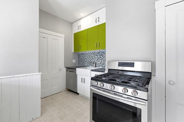 143 North St 2, Salem, MA 01970