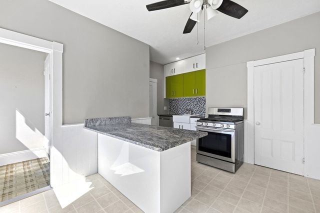 143 North St 2, Salem, MA 01970
