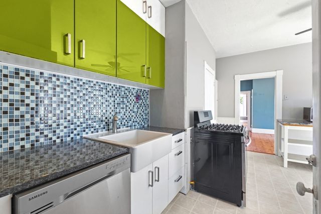 143 North St 2, Salem, MA 01970