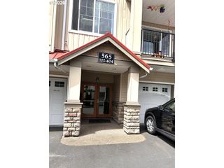 565 Nw LOST SPRINGS Ter 401, Portland, OR 97229