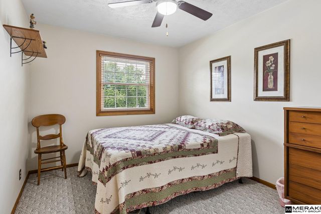 2001 N Ridge Drive, Plattsmouth, NE 68048