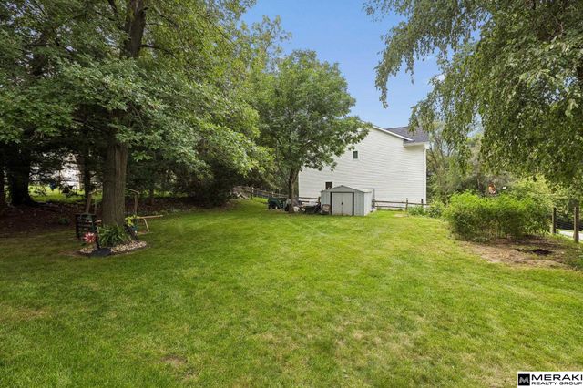 2001 N Ridge Drive, Plattsmouth, NE 68048