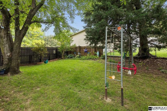2001 N Ridge Drive, Plattsmouth, NE 68048