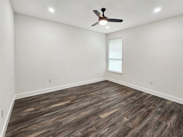 140 Mohican Trail, Mabank, TX 75156
