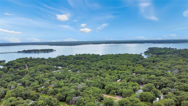140 Mohican Trail, Mabank, TX 75156