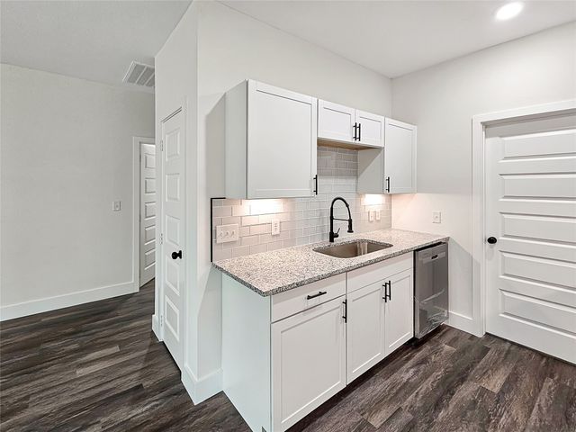 140 Mohican Trail, Mabank, TX 75156
