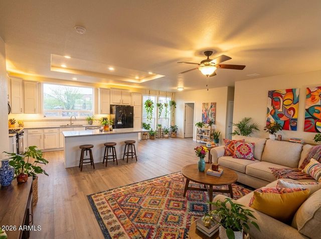 44323 N 12th Street, New River, AZ 85087