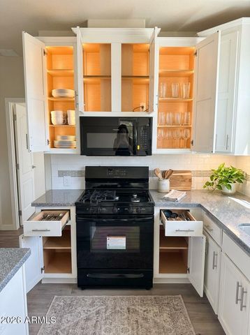 44323 N 12th Street, New River, AZ 85087