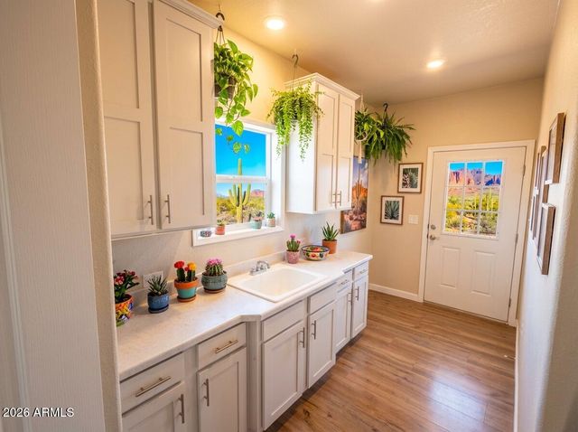 44323 N 12th Street, New River, AZ 85087