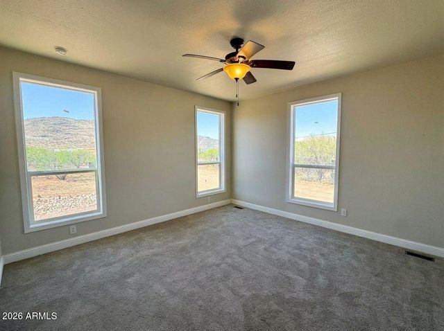 44323 N 12th Street, New River, AZ 85087