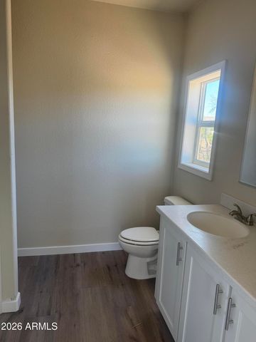 44323 N 12th Street, New River, AZ 85087