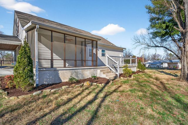 104 Henegar St, Mcminnville, TN 37110