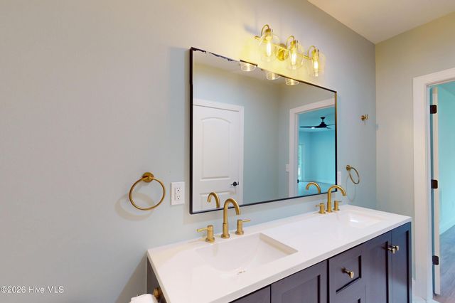 110 Josephs Point, West End, NC 27376