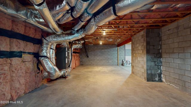 110 Josephs Point, West End, NC 27376