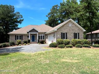 110 Josephs Point, West End, NC 27376