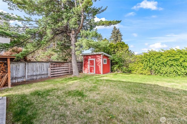 1540 N Astor Court, East Wenatchee, WA 98802