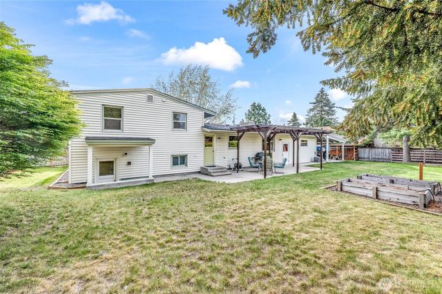 1540 N Astor Court, East Wenatchee, WA 98802