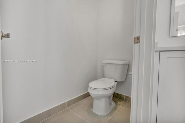 8286 Fishers Island Way, Boca Raton, FL 33434