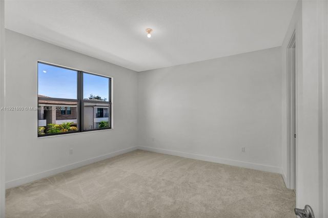 8286 Fishers Island Way, Boca Raton, FL 33434