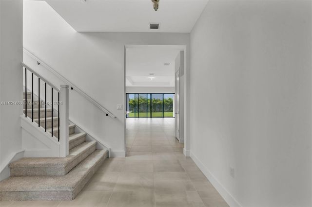 8286 Fishers Island Way, Boca Raton, FL 33434