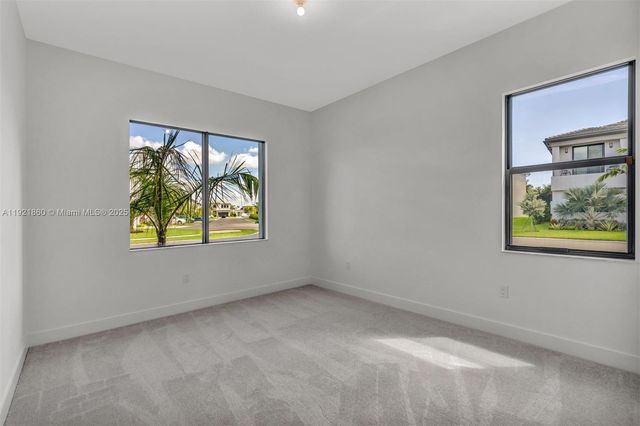 8286 Fishers Island Way, Boca Raton, FL 33434