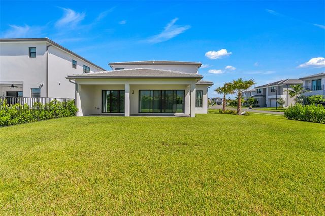 8286 Fishers Island Way, Boca Raton, FL 33434