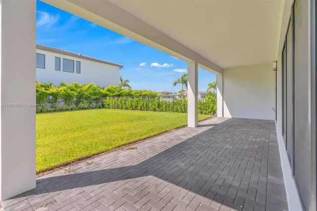 8286 Fishers Island Way, Boca Raton, FL 33434