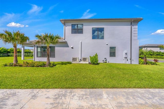 8286 Fishers Island Way, Boca Raton, FL 33434