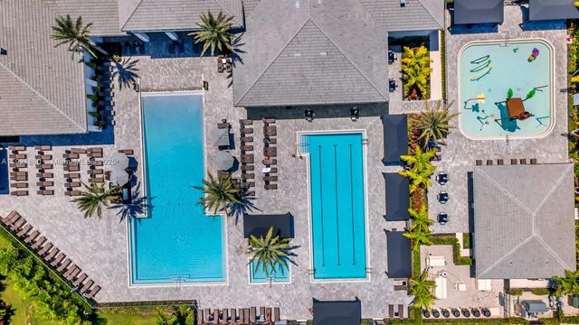 8286 Fishers Island Way, Boca Raton, FL 33434