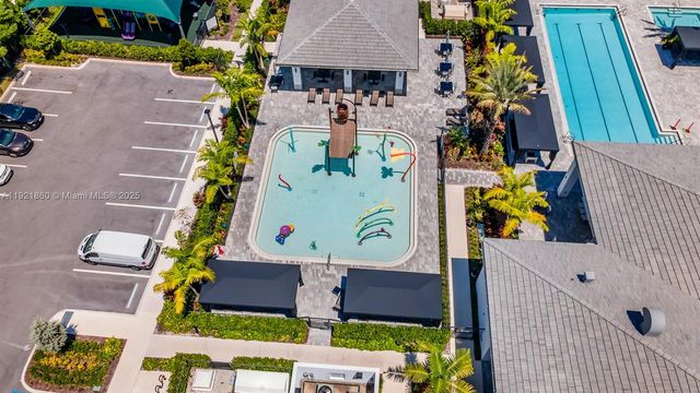8286 Fishers Island Way, Boca Raton, FL 33434