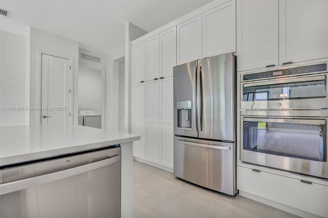 8286 Fishers Island Way, Boca Raton, FL 33434