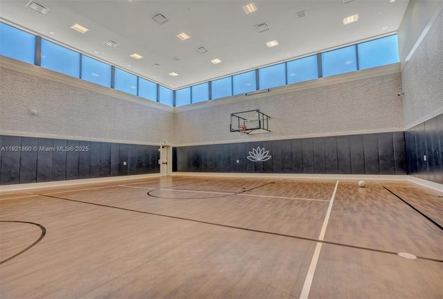 8286 Fishers Island Way, Boca Raton, FL 33434