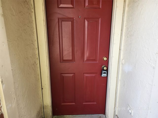 429 SW Thomas Street SW C, Burleson, TX 76028
