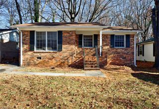 1337 Tredwell Drive, Winston-salem, NC 27103